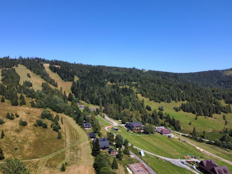 Výhľad na Bachledovú dolinu a lanovky